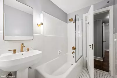 73 E Elm Street #3B, Chicago, IL 60611 - Photo 10