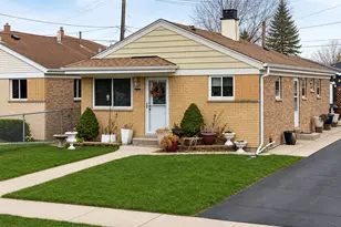 7848 Meade Ave, Burbank, IL 60459 - Photo 2