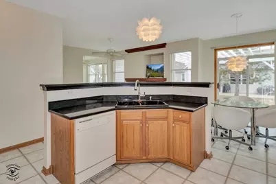 670 S Wellston Lane, Romeoville, IL 60446 - Photo 10