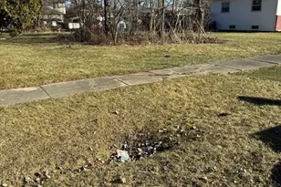 14423 Davis Ave, Blue Island, IL 60406 - Photo 1