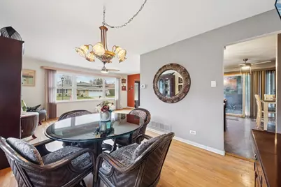 2176 N Westmoreland Drive, Palatine, IL 60074 - Photo 6