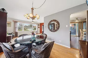 2176 N Westmoreland Dr, Palatine, IL 60074 - Photo 6