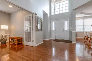 17 Tournament Dr S, Hawthorn Woods, IL 60047 - Photo 4