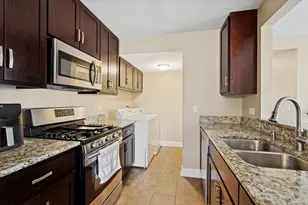 227 Elkhorn Ct, Bolingbrook, IL 60440 - Photo 6