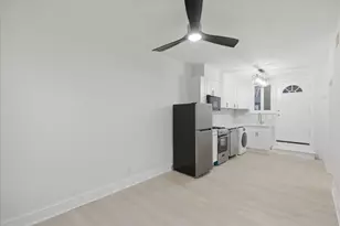 4004 N Bell Ave, Chicago, IL 60618 - Photo 6