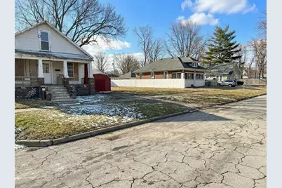 2516 Pine Avenue, Mattoon, IL 61938 - Photo 1