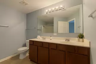 3374 Cameron Dr, Elgin, IL 60124 - Photo 12