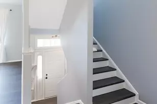 3374 Cameron Dr, Elgin, IL 60124 - Photo 2