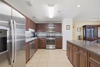 875 E 22nd Street #410, Lombard, IL 60148 - Photo 8