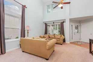 1024 N Camden Ln, South Elgin, IL 60177 - Photo 6