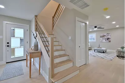 656 W Comstock Avenue, Elmhurst, IL 60126 - Photo 14