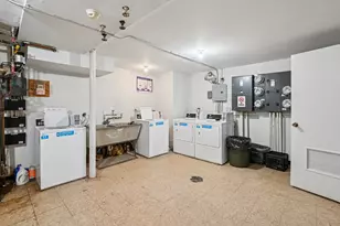 7422 W 111th St, Worth, IL 60482 - Photo 10