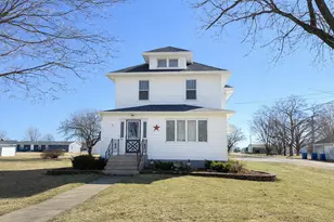 503 N Main St, Chadwick, IL 61014 - Photo 2