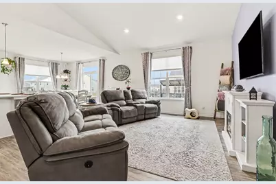 2077 Hearthstone Avenue, Yorkville, IL 60560 - Photo 12