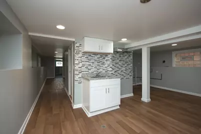 8117 S Burnham Avenue, Chicago, IL 60617 - Photo 10