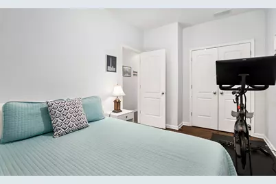 1927 W Belmont Avenue #3, Chicago, IL 60657 - Photo 12