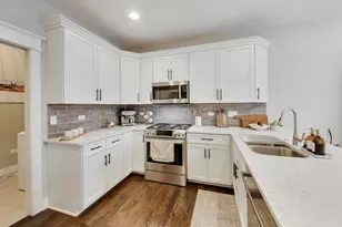 613 Bourbon Ct, Naperville, IL 60565 - Photo 8