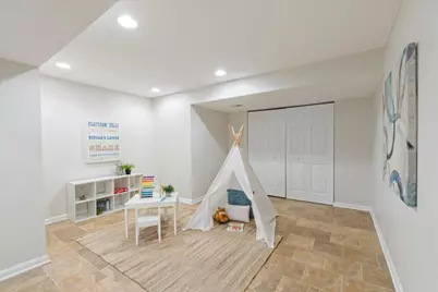 1294 Hunters Ridge East, Hoffman Estates, IL 60192 - Photo 12