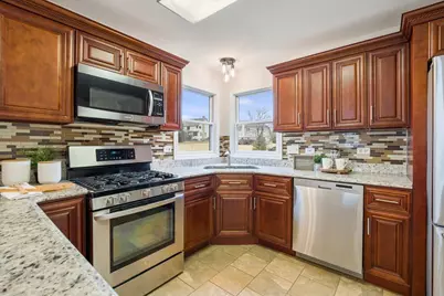 1294 Hunters Ridge East, Hoffman Estates, IL 60192 - Photo 2