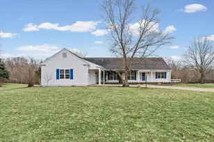 17 Long Grove Dr, Monticello, IL 61856 - Photo 2