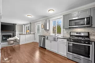 90 Arbor Ave, Sugar Grove, IL 60554 - Photo 10