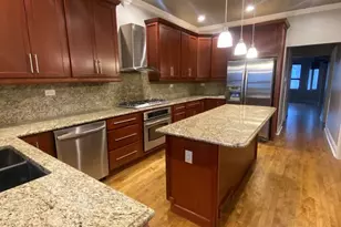 2825 N Hamlin Ave, Chicago, IL 60618 - Photo 4