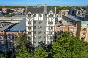 5718 N Winthrop Ave, Chicago, IL 60660 - Photo 1