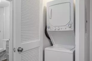 5718 N Winthrop Ave, Chicago, IL 60660 - Photo 8