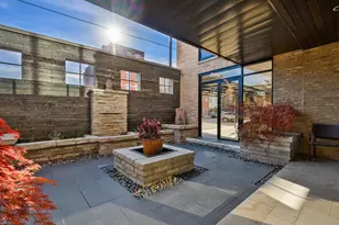 1302 W Erie St, Chicago, IL 60642 - Photo 12