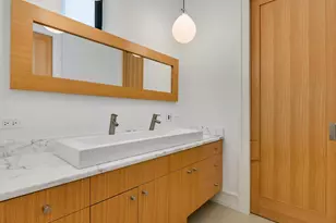 1302 W Erie St, Chicago, IL 60642 - Photo 24