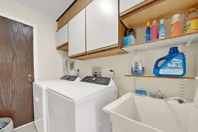 601 Lake Hinsdale Drive #301, Willowbrook, IL 60527 - Photo 8