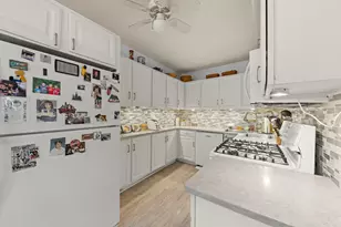 2646 N Mont Clare Ave, Chicago, IL 60707 - Photo 10