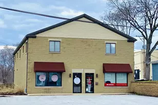 76 Washington St, Oswego, IL 60543 - Photo 1