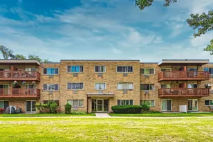 728 Dempster St, Mount Prospect, IL 60056 - Photo 1