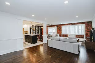 728 Dempster St, Mount Prospect, IL 60056 - Photo 8