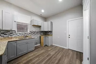 2812 S Trumbull Ave, Chicago, IL 60623 - Photo 10