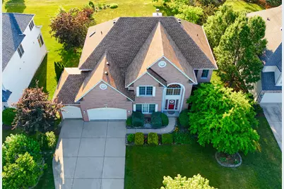 523 Mallard Point Drive, North Aurora, IL 60542 - Photo 2