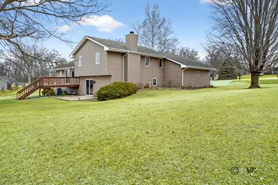 1898 Delmar Drive, Freeport, IL 61032 - Photo 30