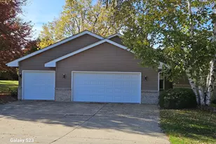 1898 Delmar Dr, Freeport, IL 61032 - Photo 44