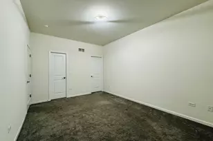 810 Four Seasons Blvd, Aurora, IL 60504 - Photo 10