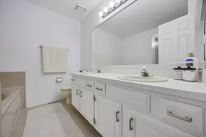 733 Clover Hill Court, Elk Grove Village, IL 60007 - Photo 18