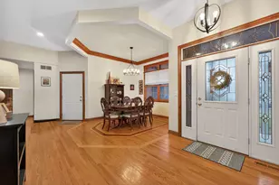 1411 Windfield Dr, Sycamore, IL 60178 - Photo 8