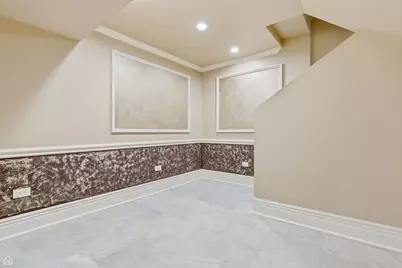 5614 N Campbell Avenue #G, Chicago, IL 60659 - Photo 2