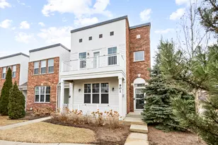 901 Times Square Dr, Aurora, IL 60504 - Photo 1