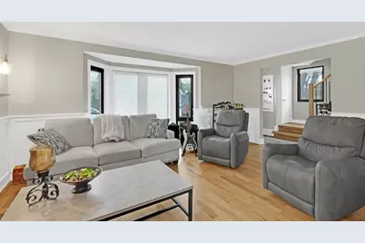 819 Albion Avenue, Park Ridge, IL 60068 - Photo 4