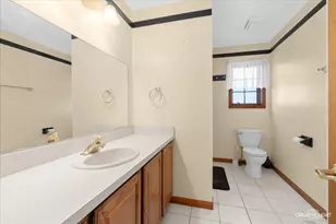 823 Cindy Ln, Sandwich, IL 60548 - Photo 14