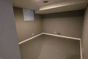 11250 S Parnell Ave, Chicago, IL 60628 - Photo 26