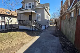11250 S Parnell Ave, Chicago, IL 60628 - Photo 32
