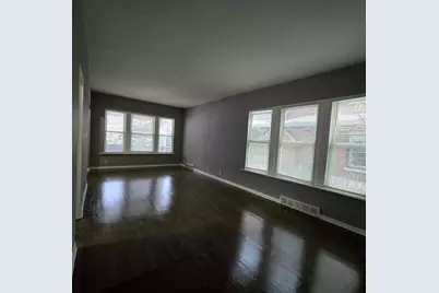 11250 S Parnell Avenue, Chicago, IL 60628 - Photo 6