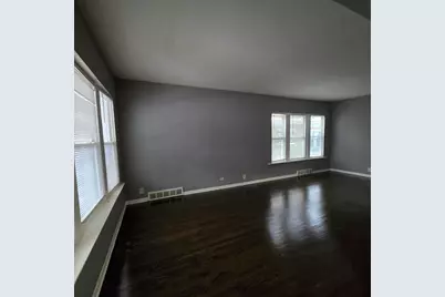 11250 S Parnell Avenue, Chicago, IL 60628 - Photo 4